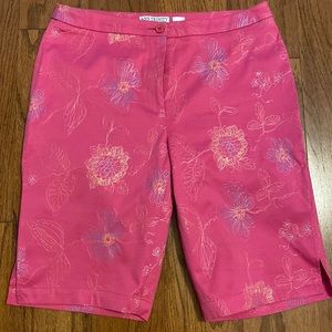Anne Trinity pink with embroidered flower shorts size 10